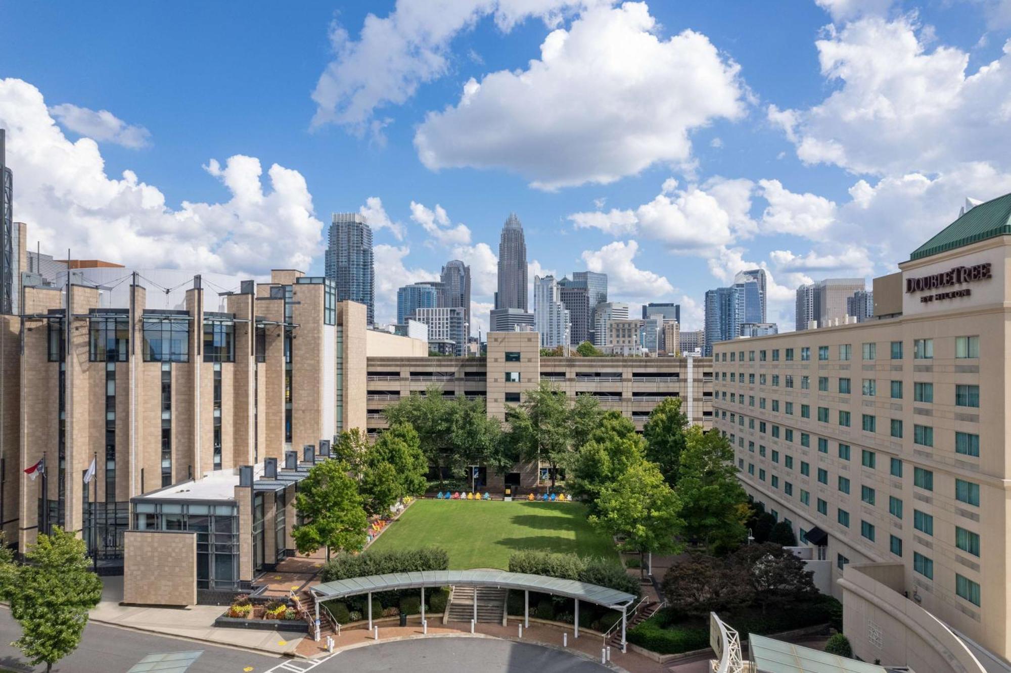 Hotel Doubletree By Hilton Charlotte Uptown Zewnętrze zdjęcie
