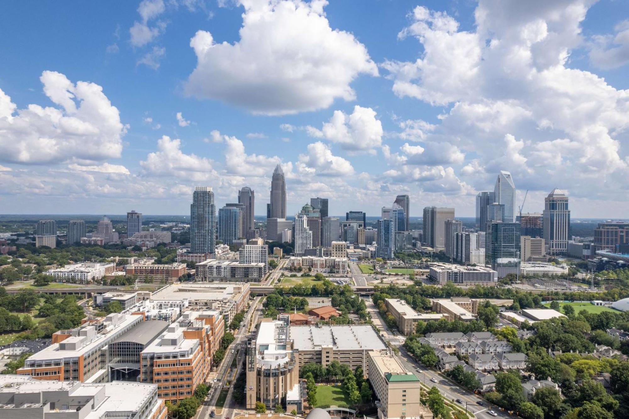 Hotel Doubletree By Hilton Charlotte Uptown Zewnętrze zdjęcie