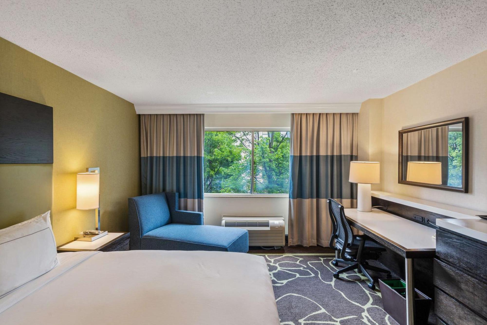 Hotel Doubletree By Hilton Charlotte Uptown Zewnętrze zdjęcie
