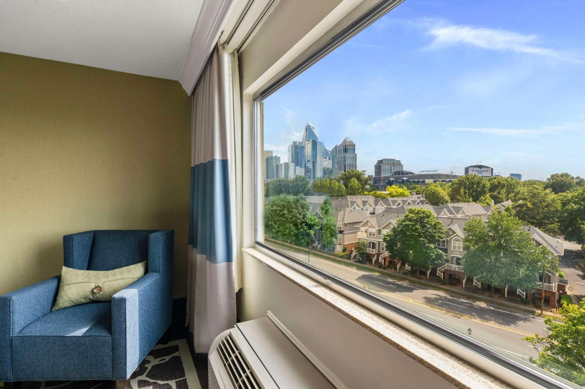 Hotel Doubletree By Hilton Charlotte Uptown Zewnętrze zdjęcie