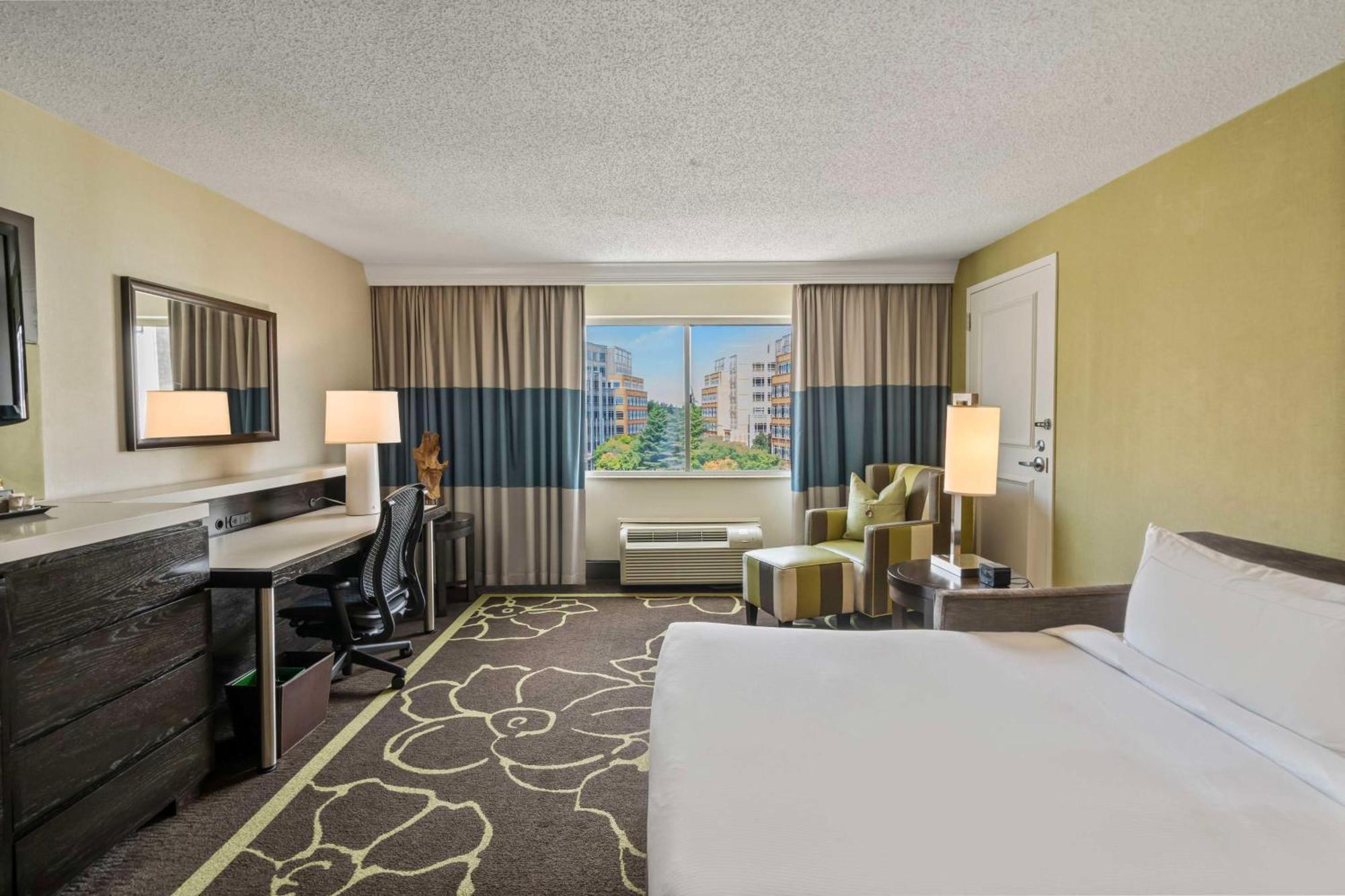 Hotel Doubletree By Hilton Charlotte Uptown Zewnętrze zdjęcie